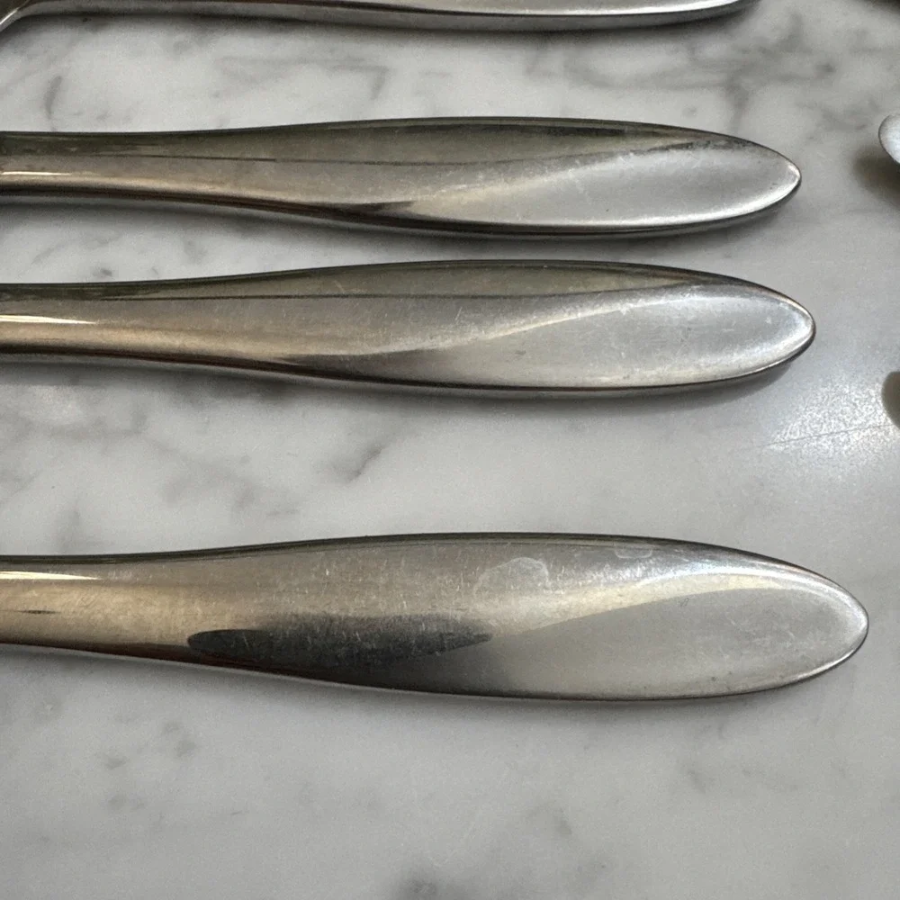 Oneida SIMMER Stainless Glossy Frosted Swirl Dinner Knife 9.5‎ In-5 Knives